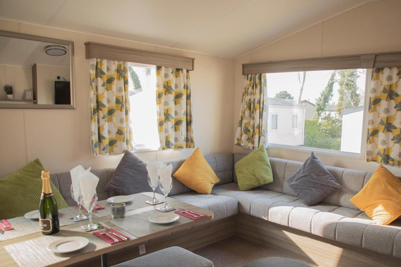 41 Orchard Bank, 3 Bed, Rockley Park Poole Villa Exterior photo
